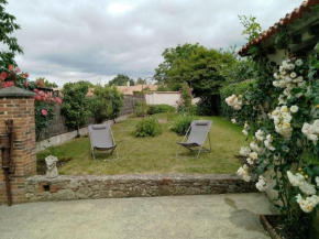 Gîte ARDELAY et son jardin, 10 min du Grand Parc